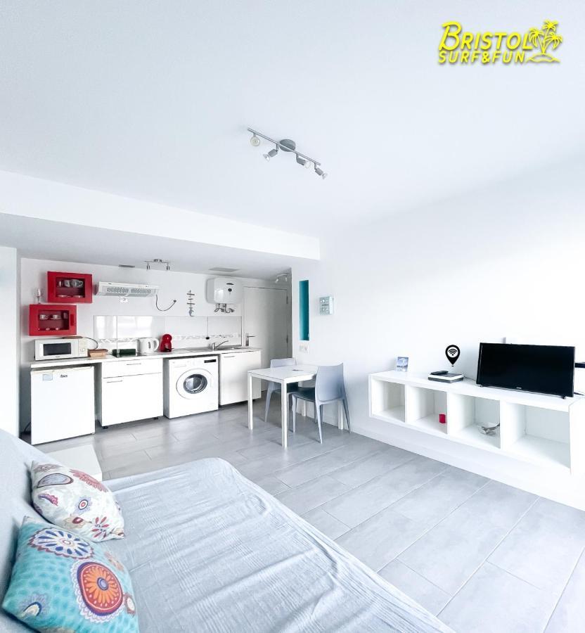 B-Rent Bristol Beach Surf & Fun Corralejo Extérieur photo