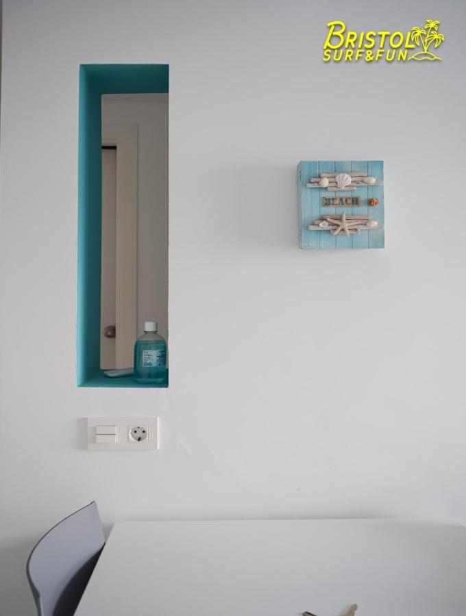 B-Rent Bristol Beach Surf & Fun Corralejo Extérieur photo