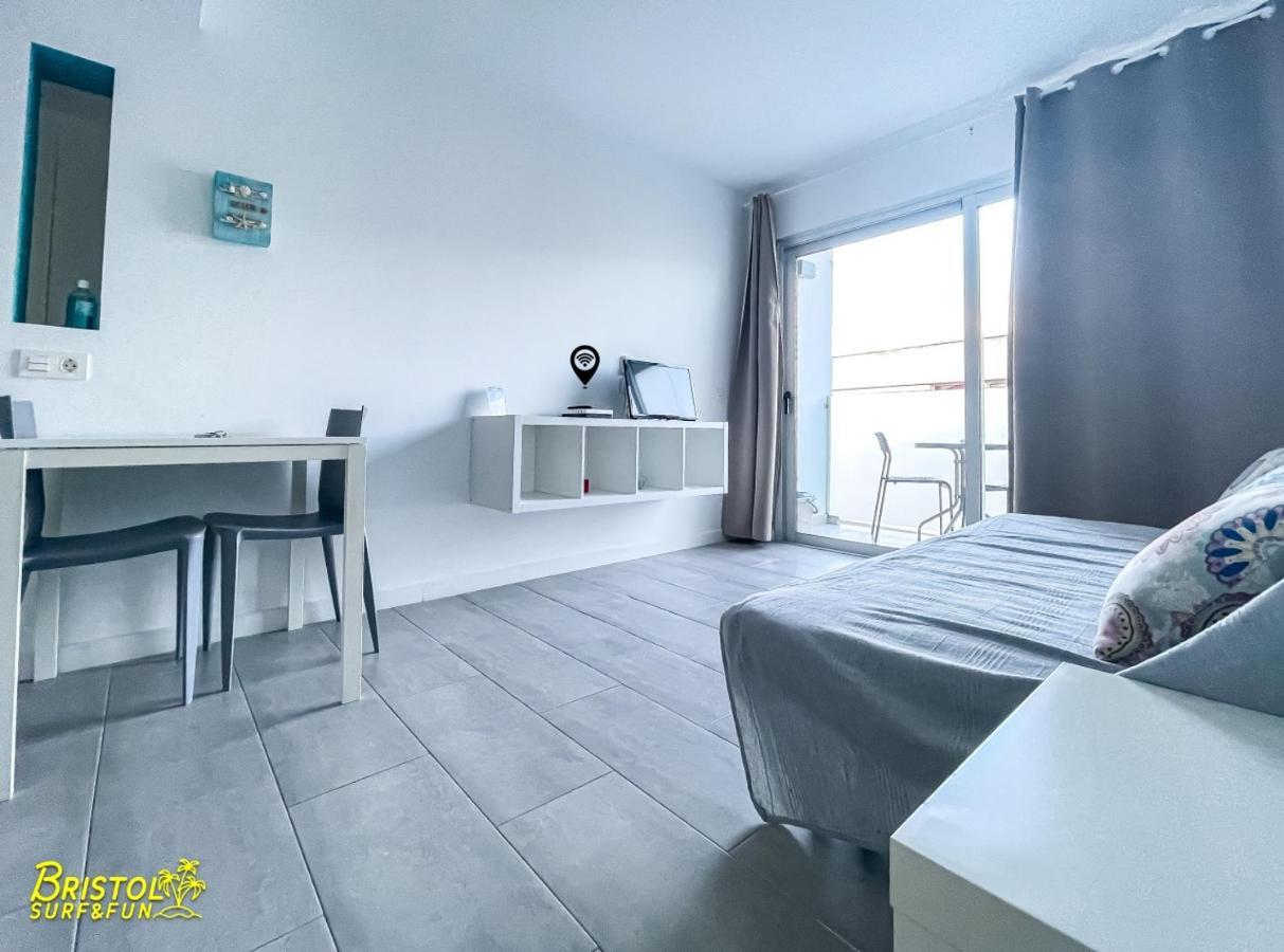 B-Rent Bristol Beach Surf & Fun Corralejo Extérieur photo